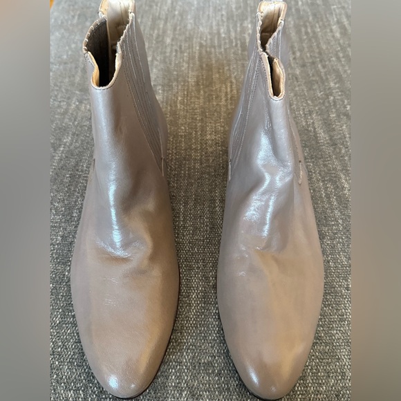 Men’s Bold Tan Boots
